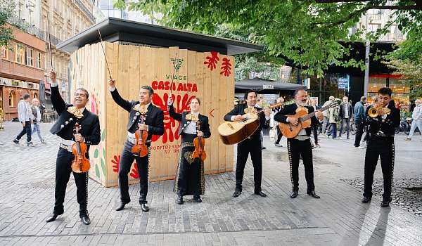 A festive gathering of Mexican culture and art
